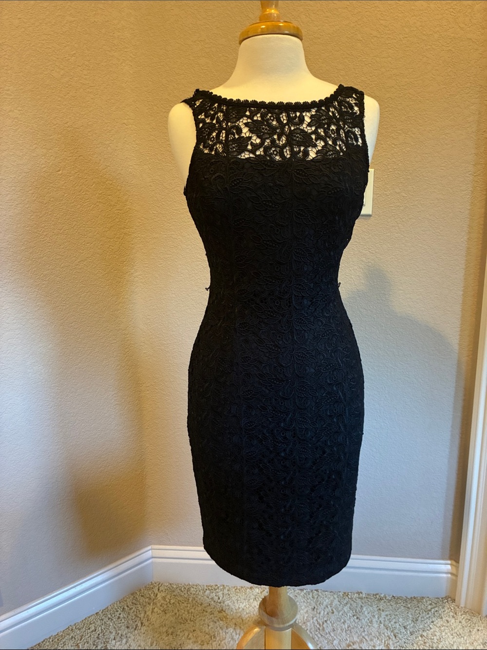 White House Black Market Classic Black Lace Sheath Dress size 2